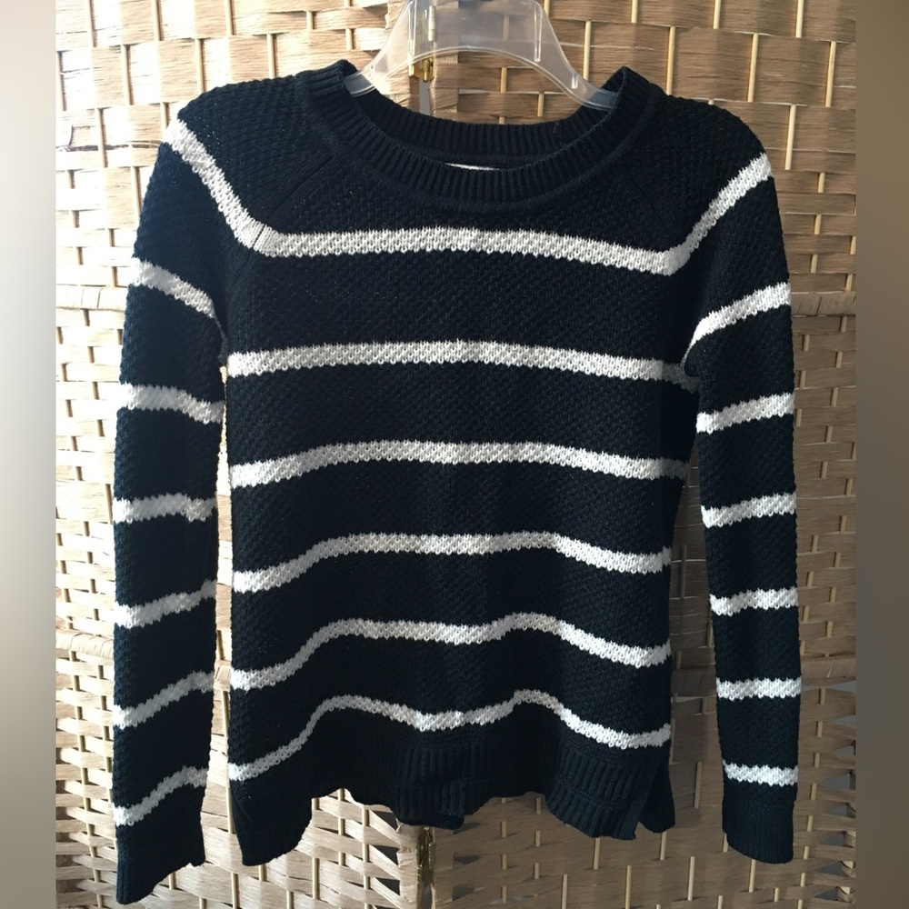 Old Navy Woman’s Small Sweater